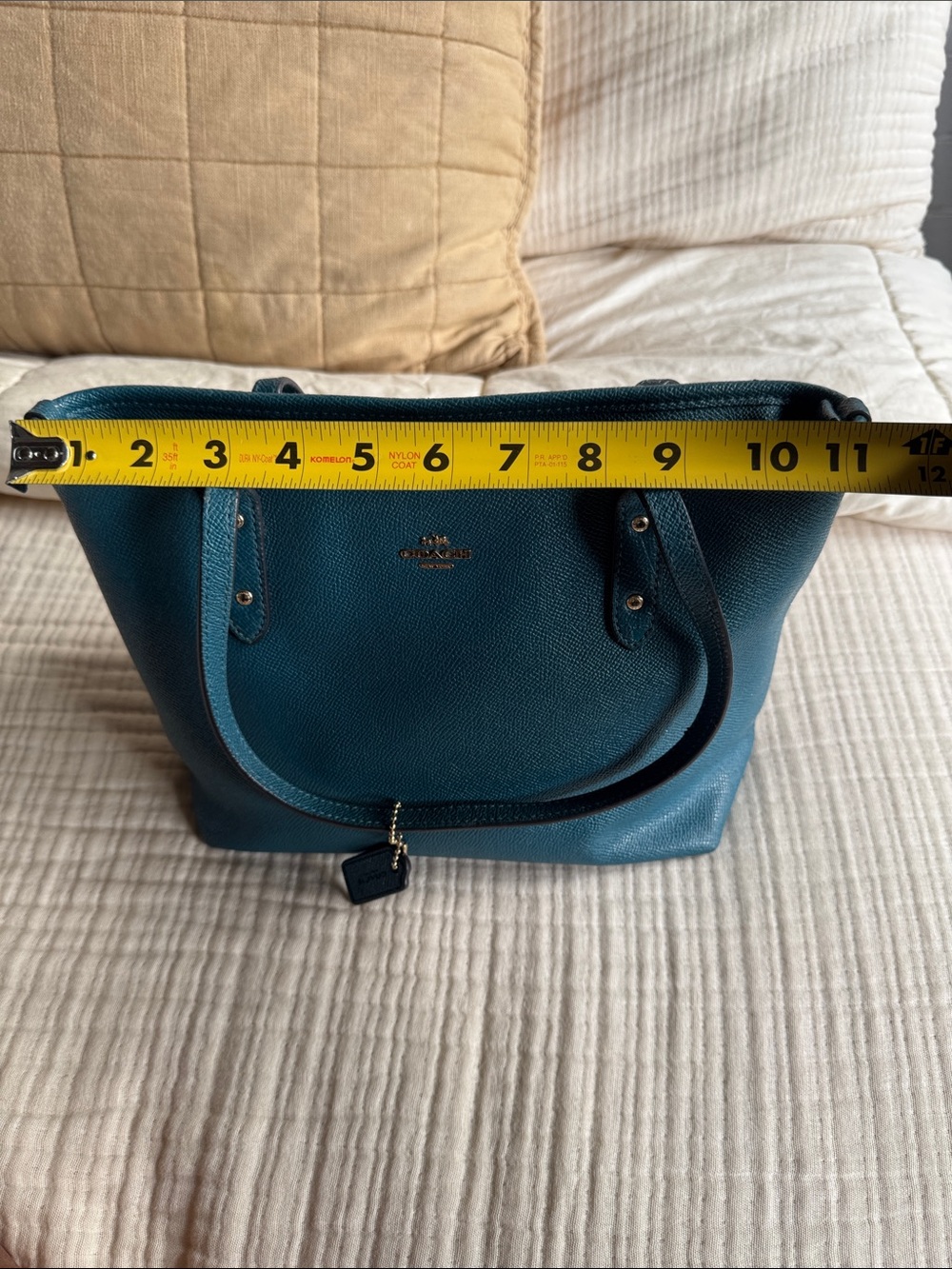 COACH Teal Grain Leather Tote with Gold Hardware - Picture 4 of 6
